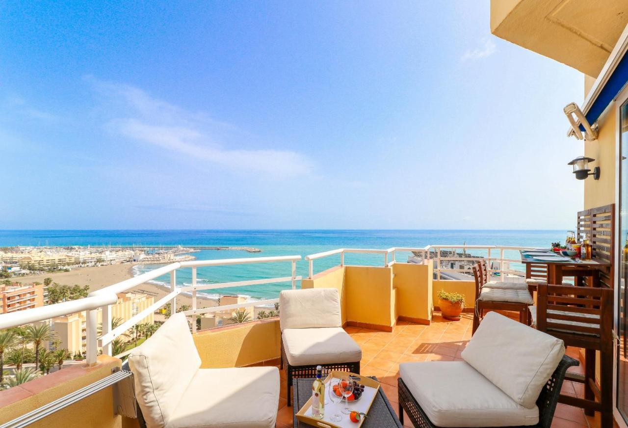 Penthouse With Panoramic Views - Puerto Marina Apartman Benalmádena Kültér fotó