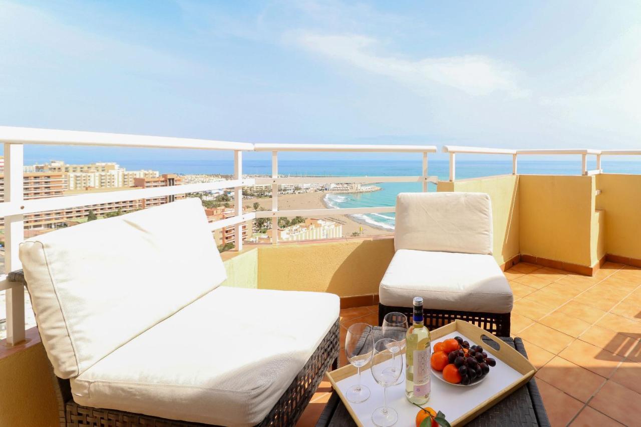 Penthouse With Panoramic Views - Puerto Marina Apartman Benalmádena Kültér fotó