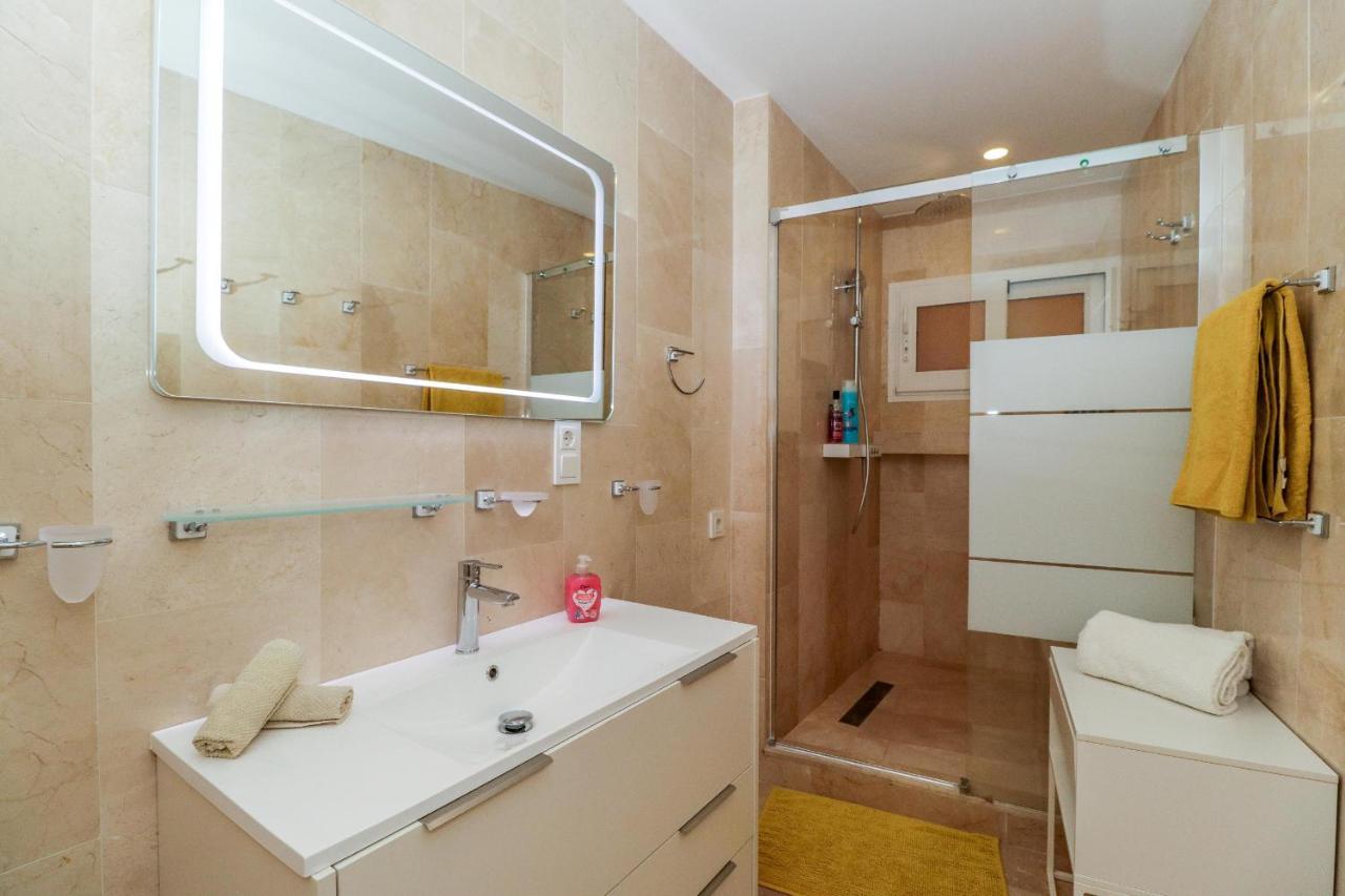 Penthouse With Panoramic Views - Puerto Marina Apartman Benalmádena Kültér fotó
