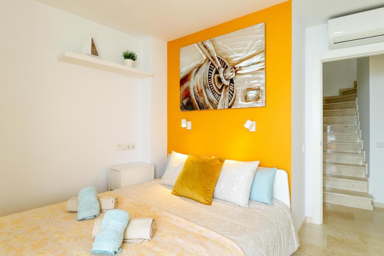 Penthouse With Panoramic Views - Puerto Marina Apartman Benalmádena Kültér fotó